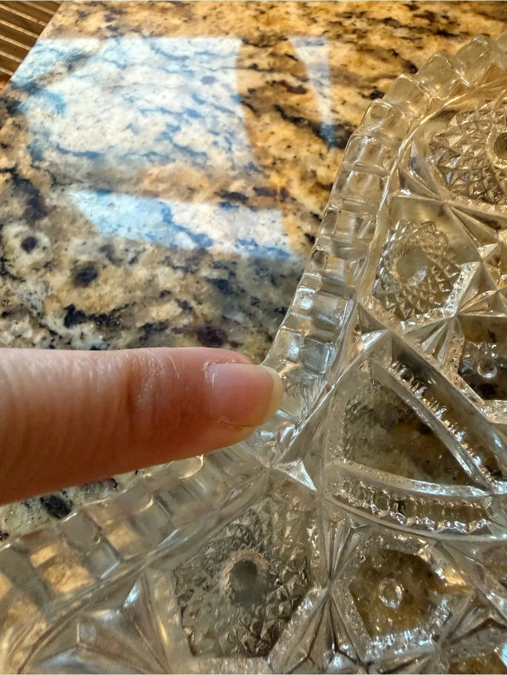 Pres Cut Clear Crystal Glass Decorative Dish Accent Spoon Rest Plant Dish